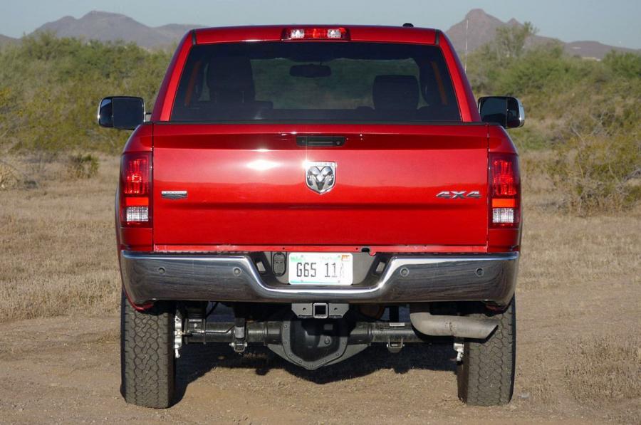 Dodge Ram 3500 Laramie Mega Cab 2010 года  (фото 4 из 37)